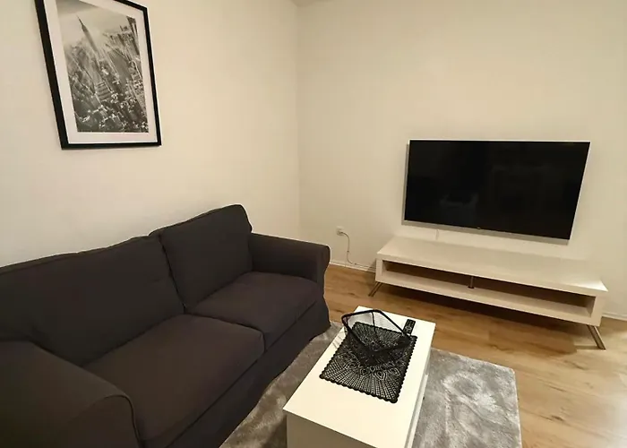 Ma - Free Parking, Free Wifi, Relax & Coffee, Lejlighed